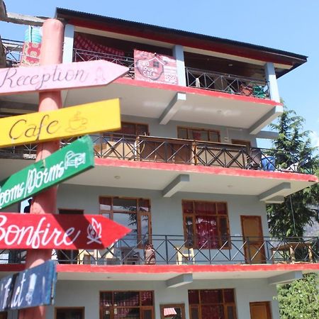 Red House Cafe And Inn Manali  Exterior photo
