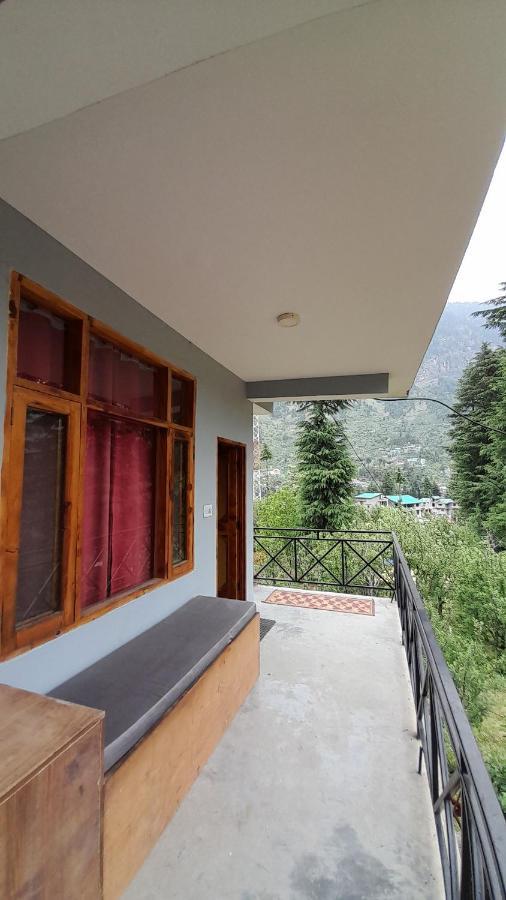 Red House Cafe And Inn Manali  Exterior photo