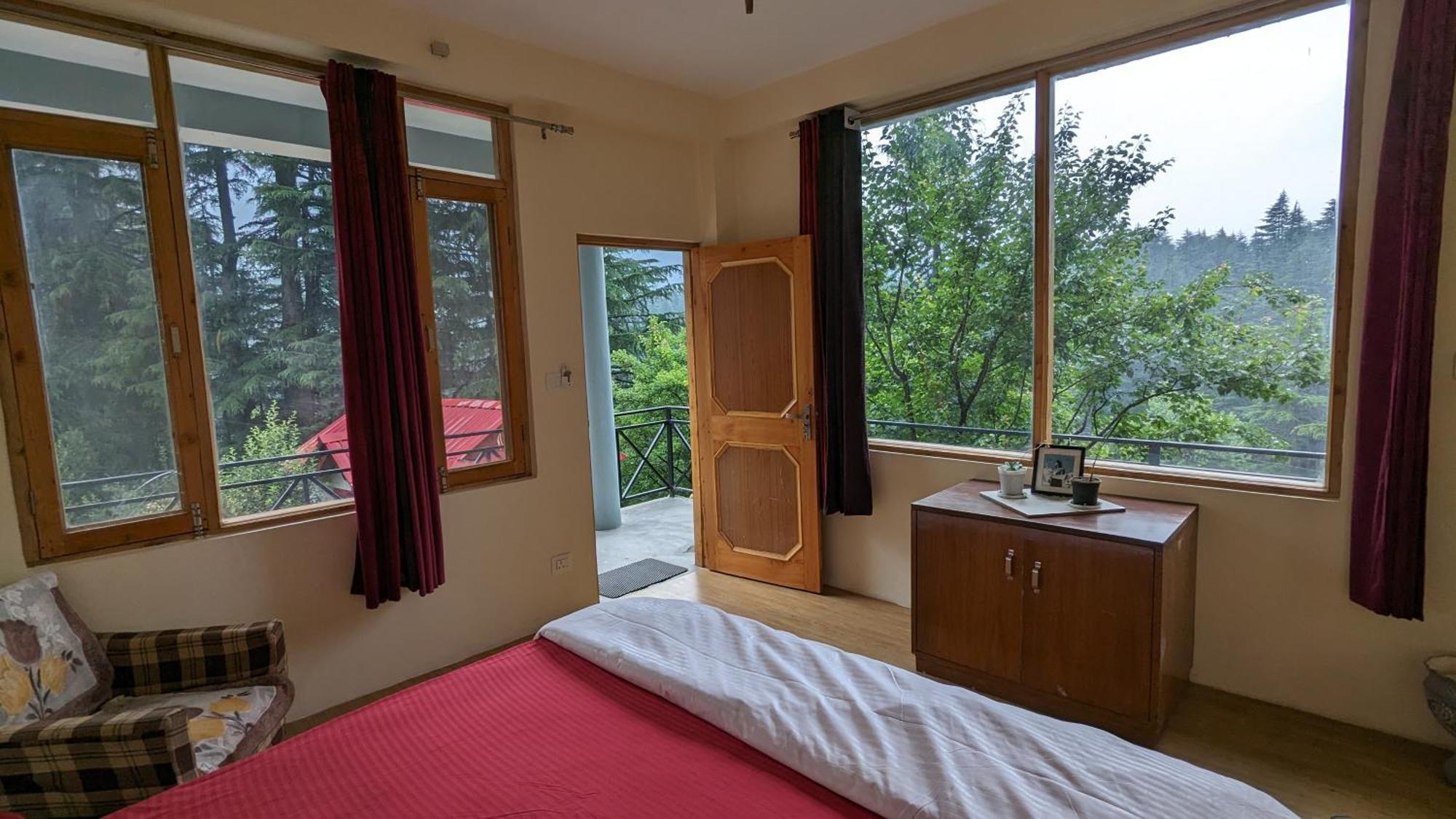 Red House Cafe And Inn Manali  Exterior photo