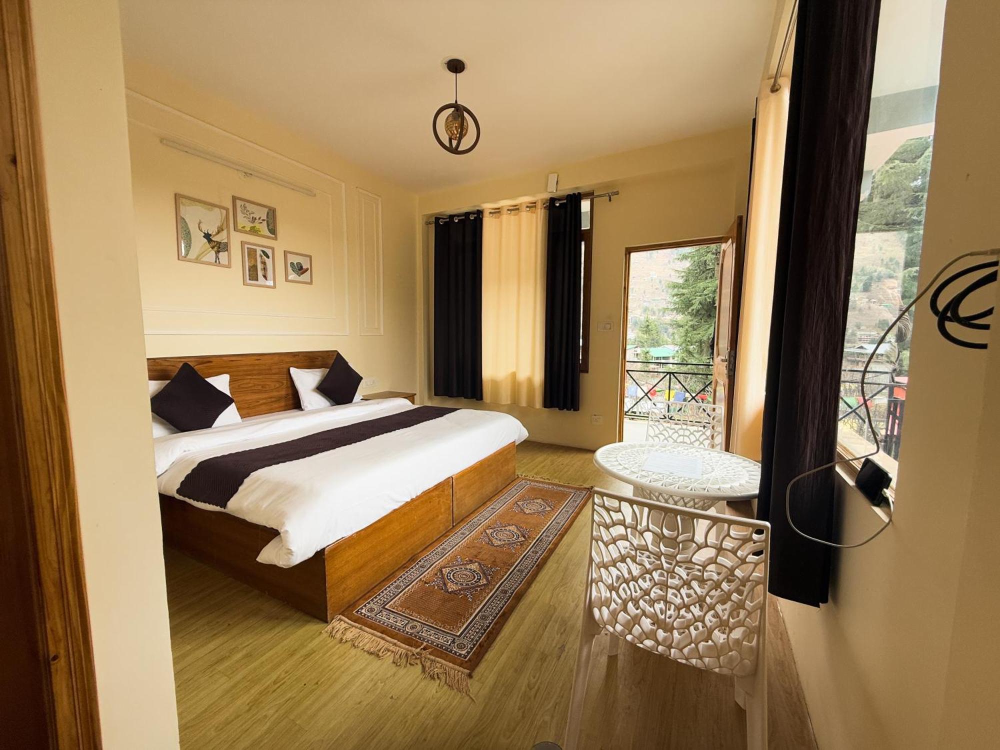 Red House Cafe And Inn Manali  Exterior photo