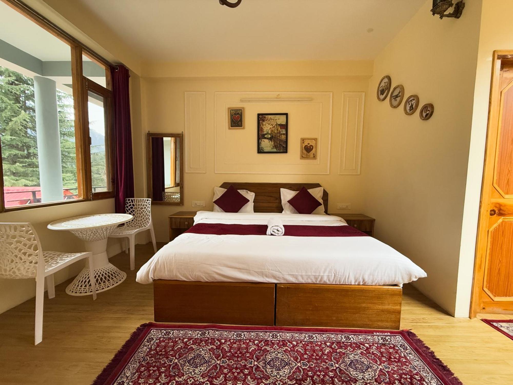 Red House Cafe And Inn Manali  Exterior photo