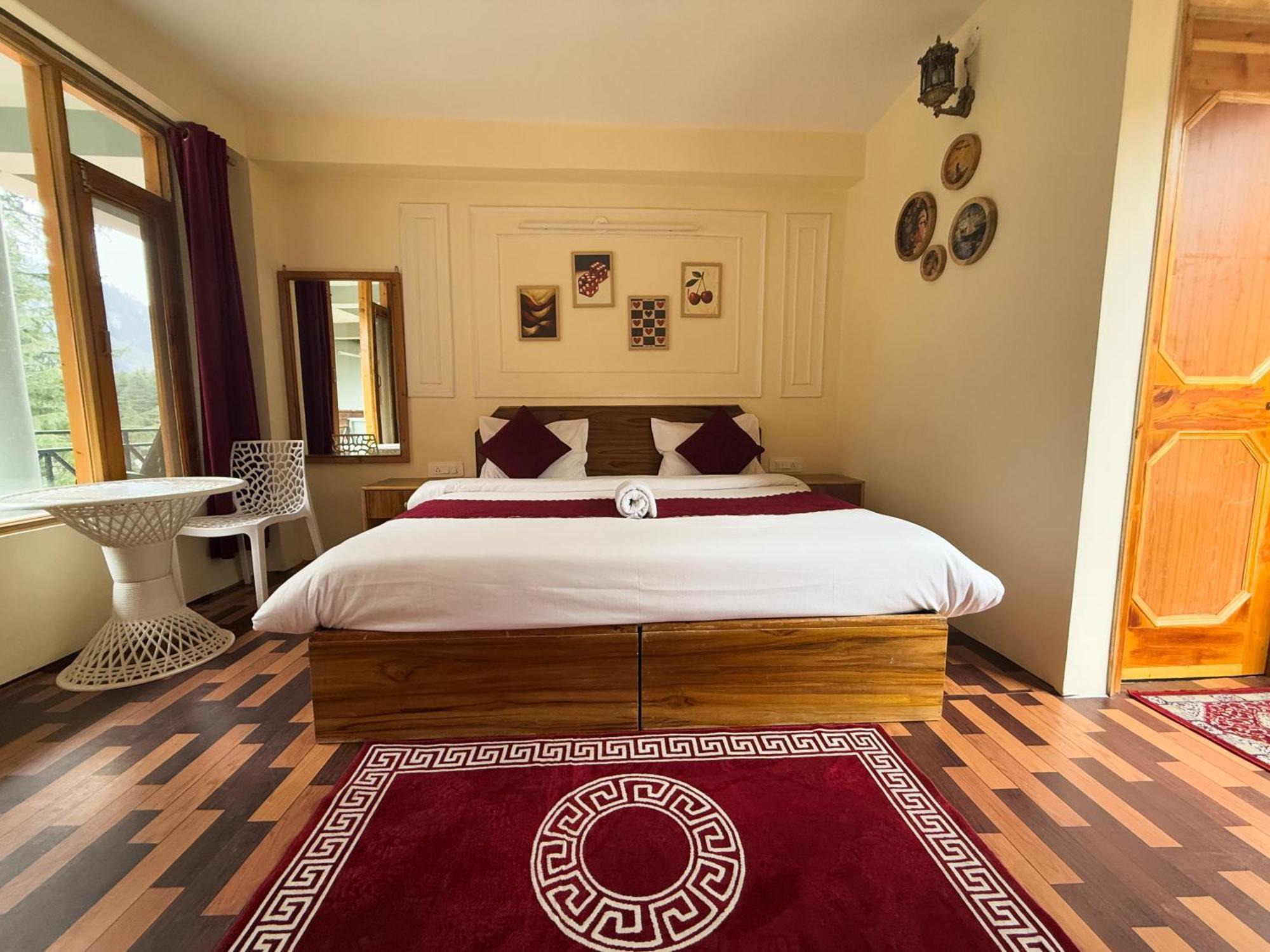 Red House Cafe And Inn Manali  Exterior photo